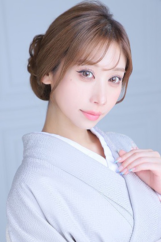 綾瀬 菜摘プロフィール写真3